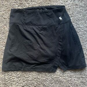 Girls Abercrombie athletic skirt size 11/12